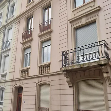 & Cosy Idealement Situe Appartement