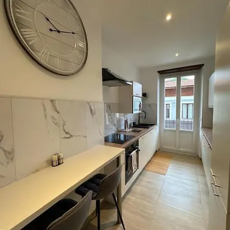 & Cosy Idealement Situe Appartement